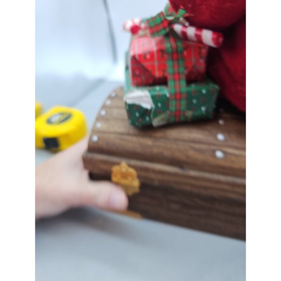 Vintage Holiday Creations Animated Santa Claus Toy Chest Moving  1995 Works - Picture 8 of 11